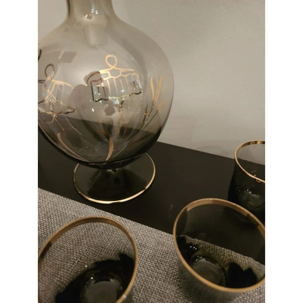 Vintage Art Glass Decanter And 6 Glasses